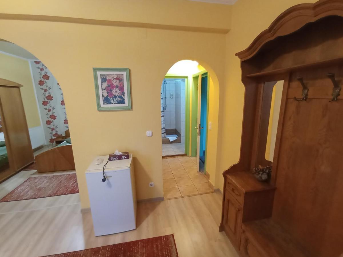 Pensiunea Cristina Târgu-Mureş Esterno foto